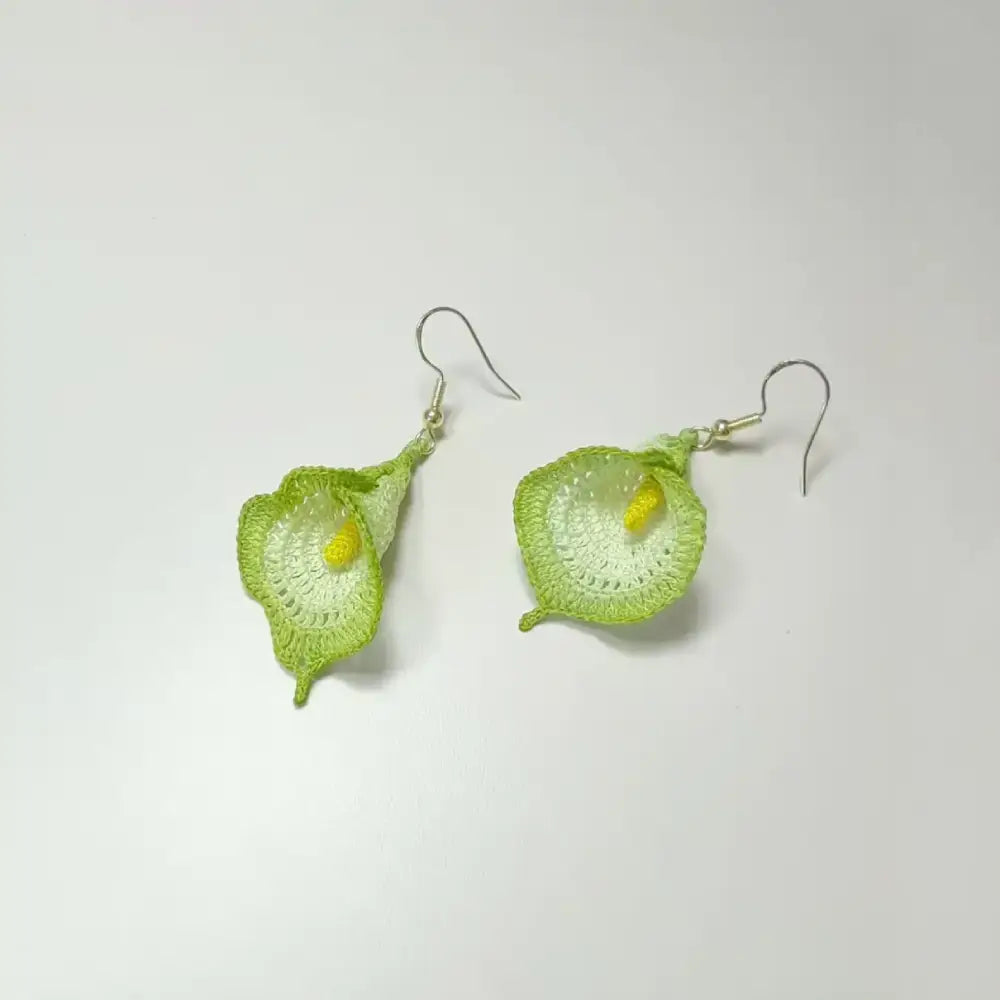 calla lily flower earrings in green
